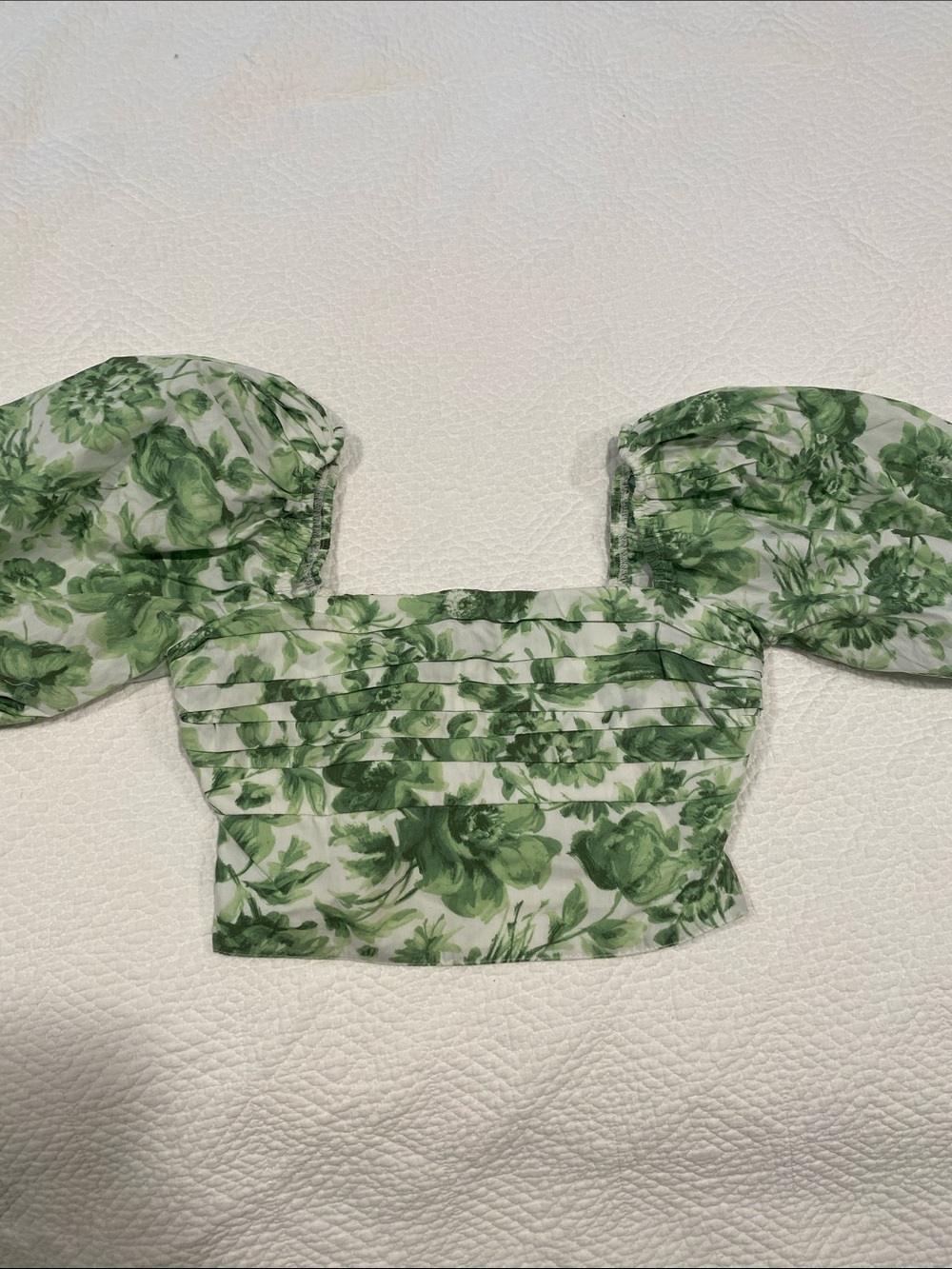 Abercrombie & Fitch White and Green Floral Puff-Sleeve Crop Top